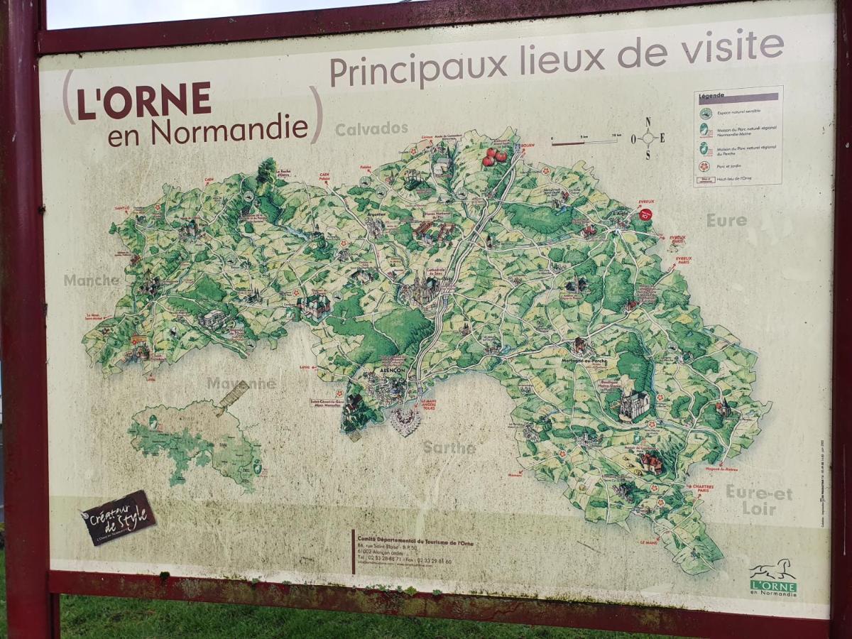 Au Petit Paradis Sainte-Gauburge-Sainte-Colombe Eksteriør billede