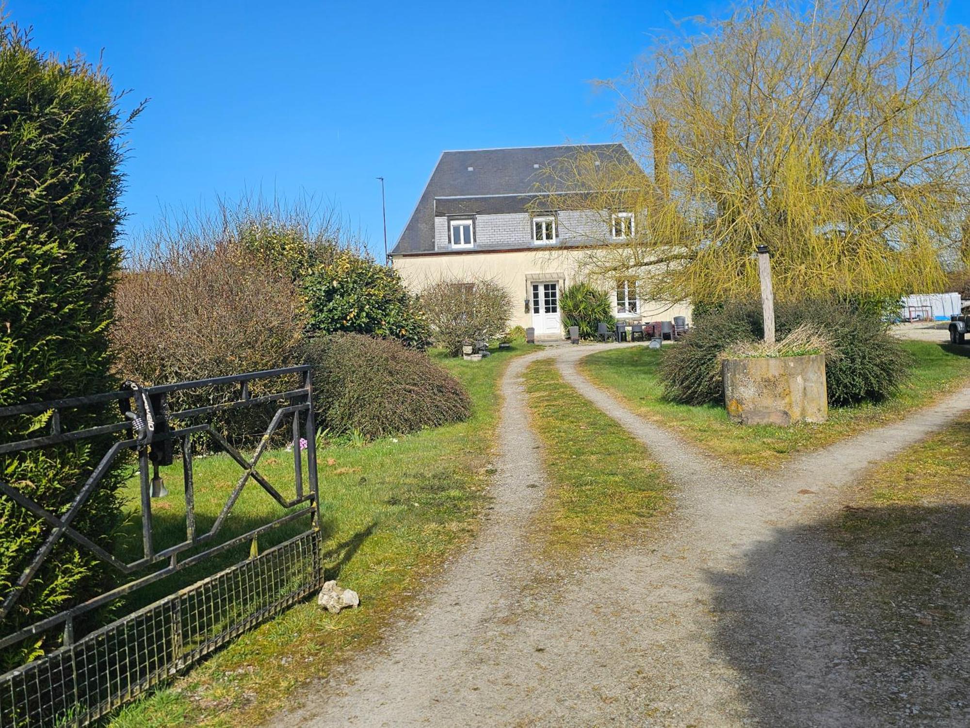 Au Petit Paradis Sainte-Gauburge-Sainte-Colombe Eksteriør billede